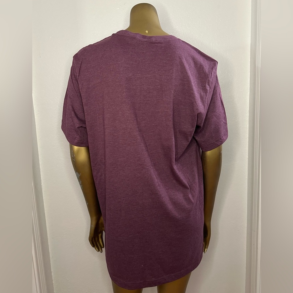 Women’s NWOT Valentine’s Day Graphic T-shirt Burgundy Thick Thigh Vibes Hearts - Picture 2 of 5